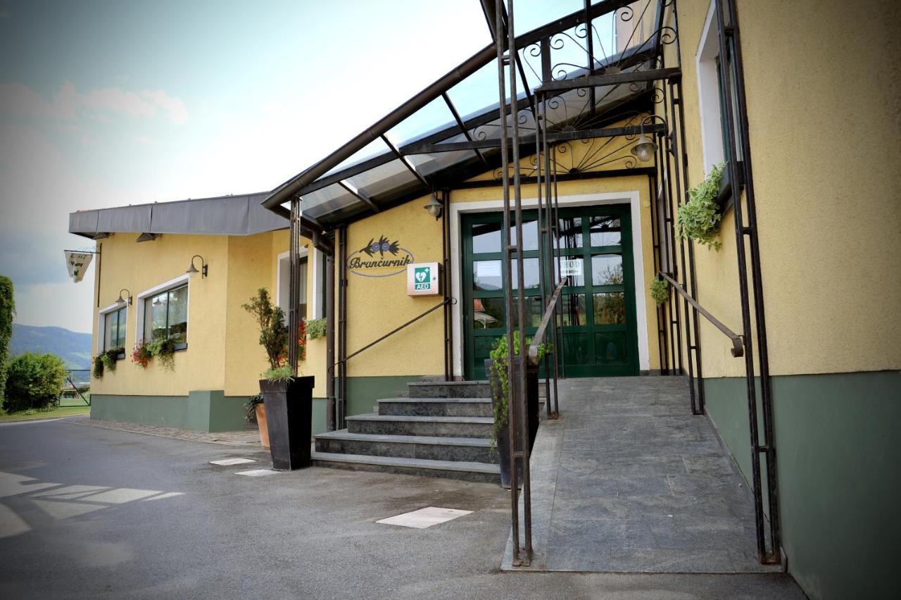 Gostilna In Prenocisca Brancurnik Hotel Prevalje Exterior photo